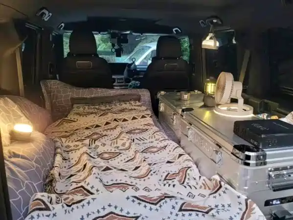 Mercedes-Benz G-Class 2023