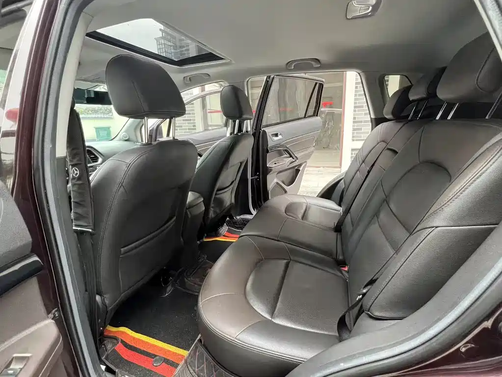 GAC Motor Trumpchi GS4 2015 — фото 7
