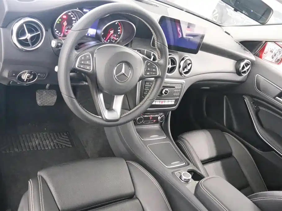 Mercedes-Benz GLA 2017 — фото 10
