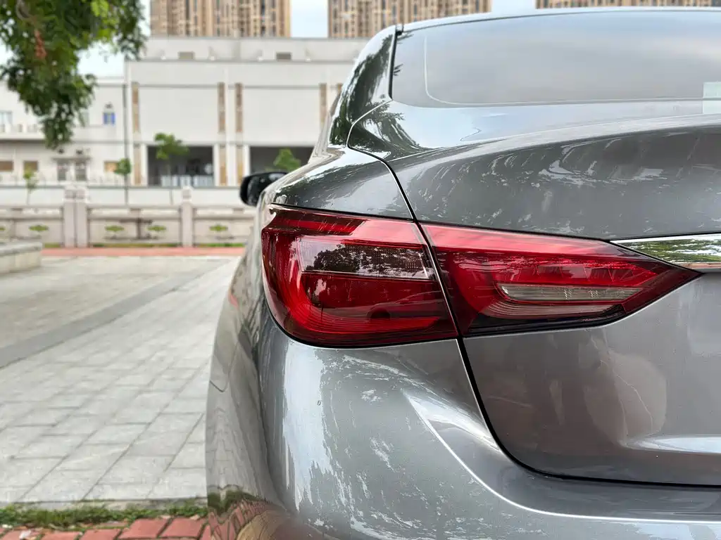 Infiniti Q50L 2019 — фото 15