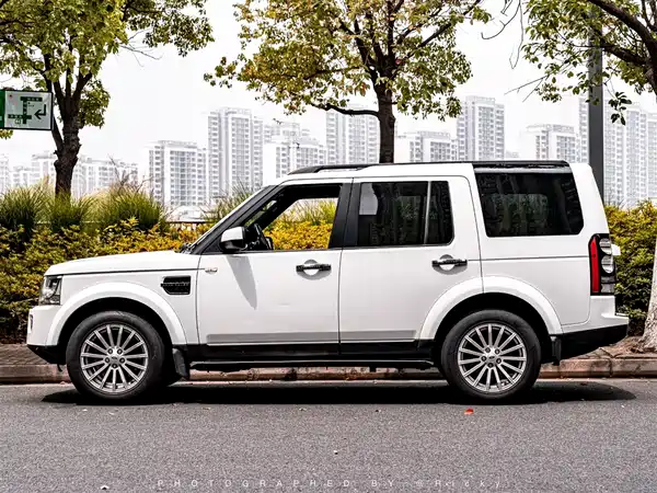 Land Rover Discovery 2013