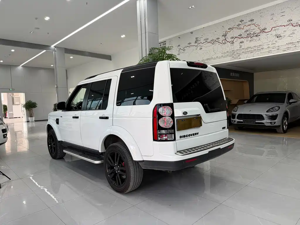 Land Rover Discovery 2015 — фото 14