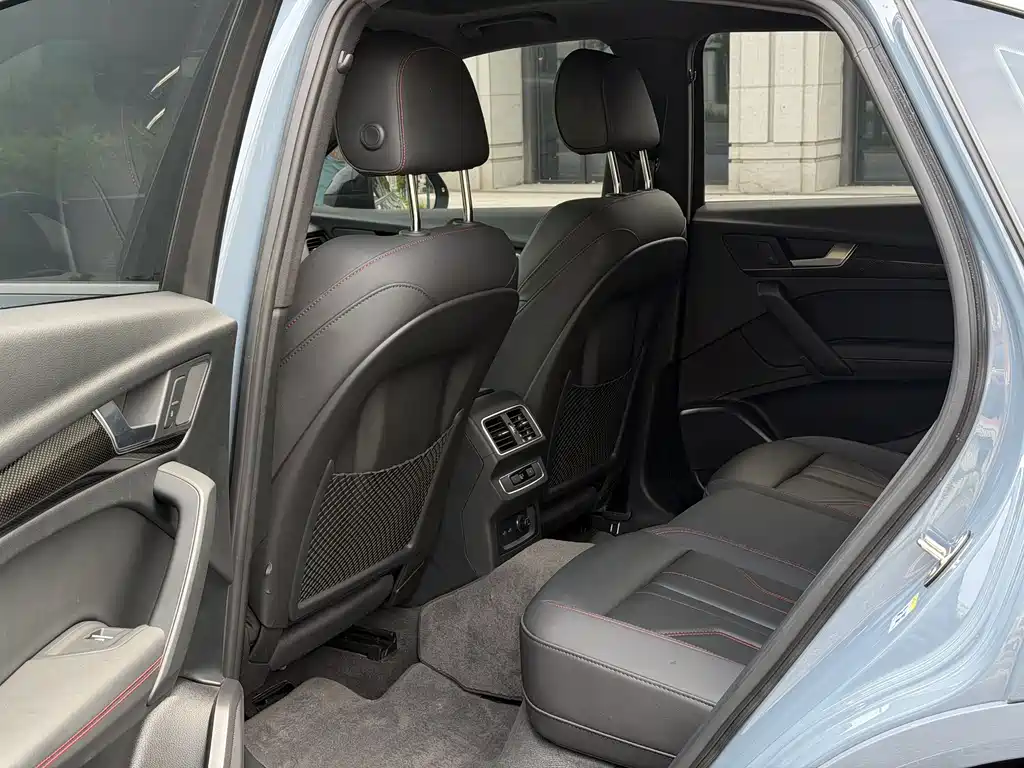 Audi Q5L Sportback 2022 — фото 8