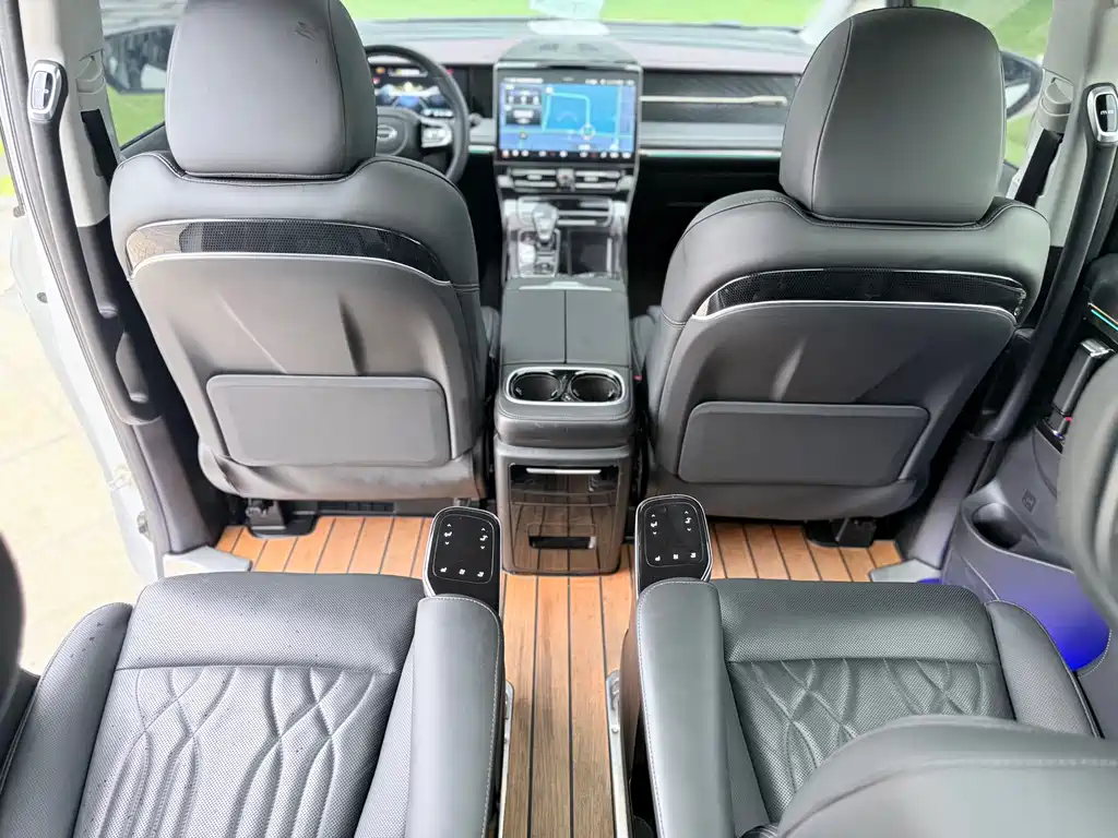 GAC Motor Trumpchi M8 2023 — фото 7