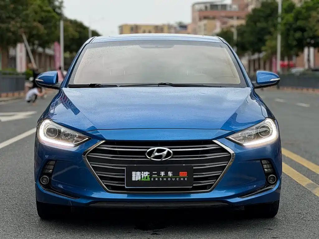 Hyundai Elantra 2016 — фото 2