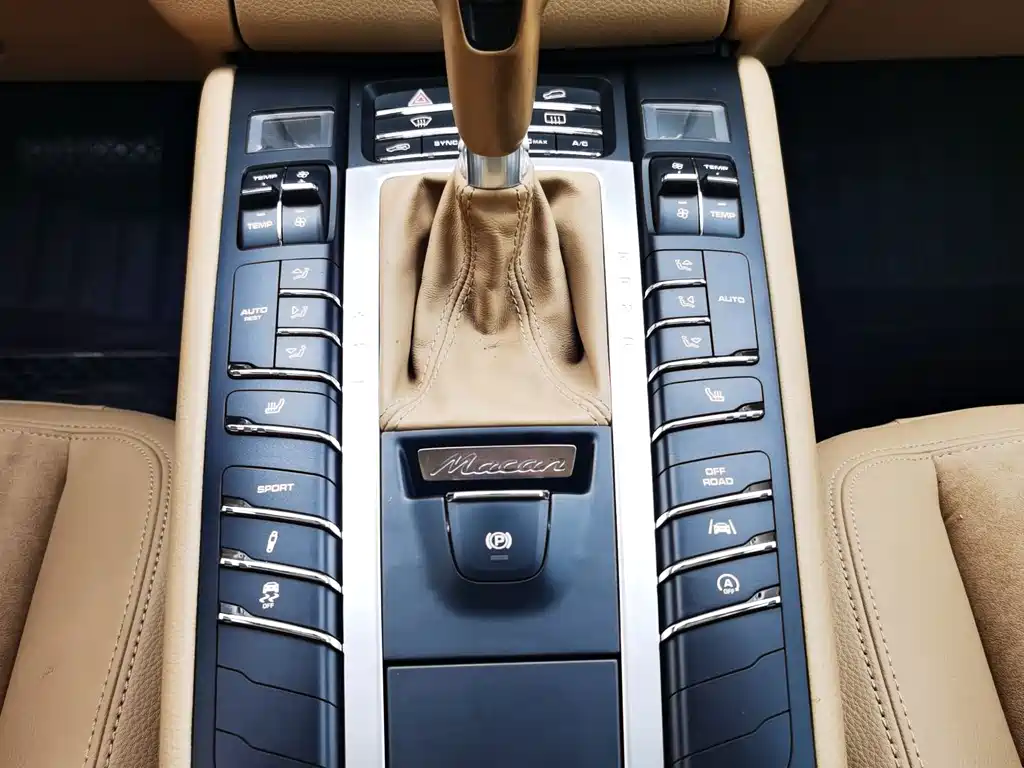 Porsche Macan 2017 — фото 13