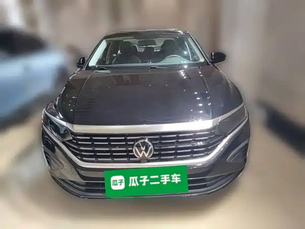 Volkswagen Passat 2025