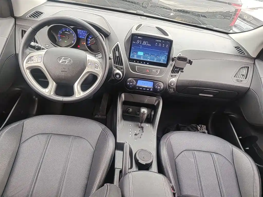 Hyundai ix35 2016 — фото 10