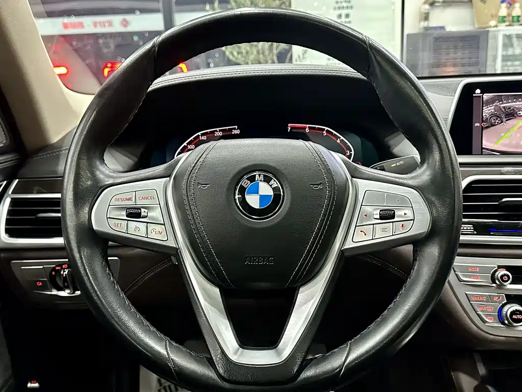 BMW 7 Series 2021 — фото 11