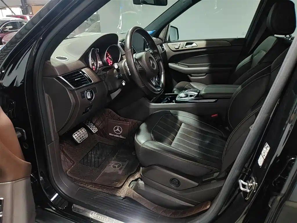 Mercedes-Benz GLS 2019 — фото 15