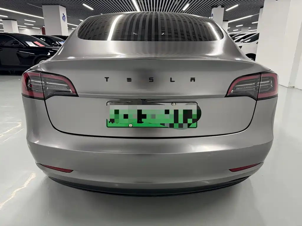 Tesla Model 3 2022 — фото 17