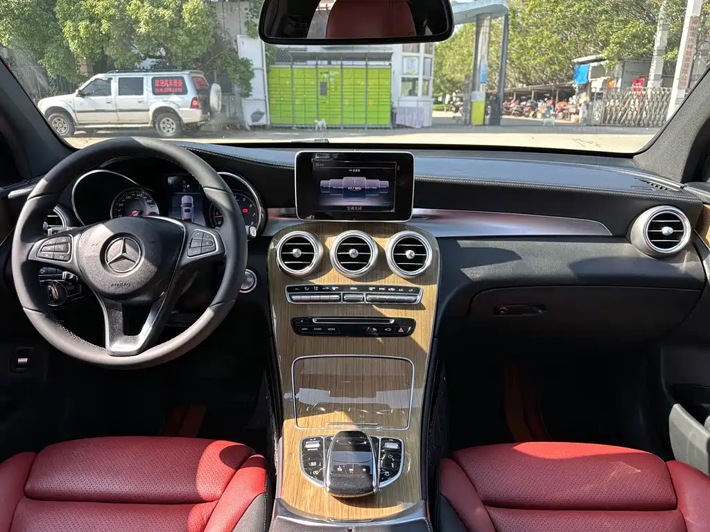Mercedes-Benz GLC Coupe 2018 — фото 14