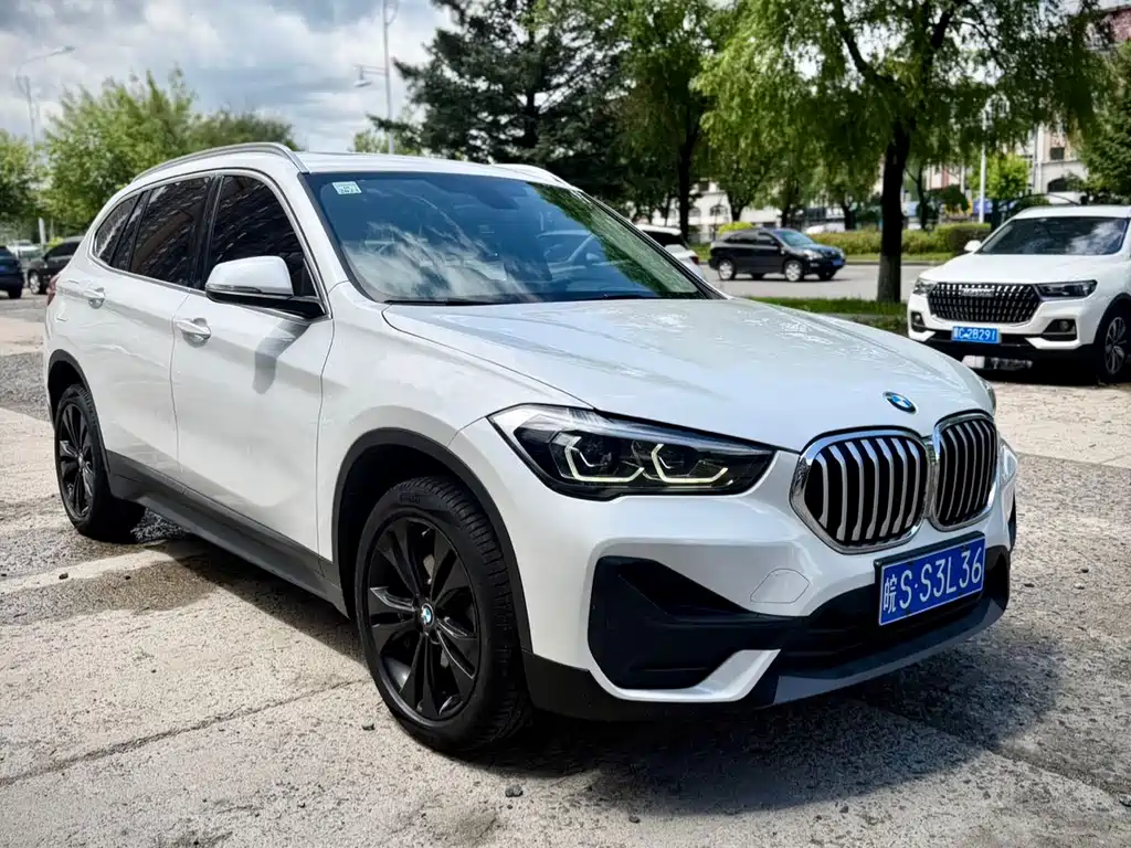 BMW X1 2021 — фото 3