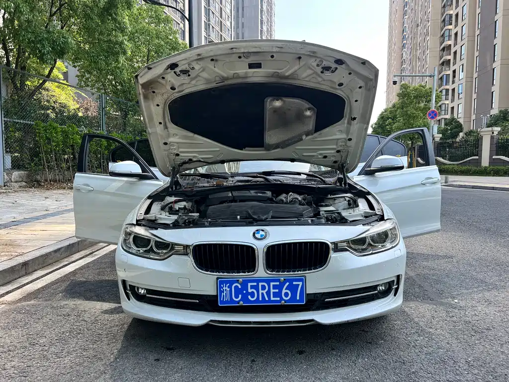 BMW 3 Series 2015 — фото 25