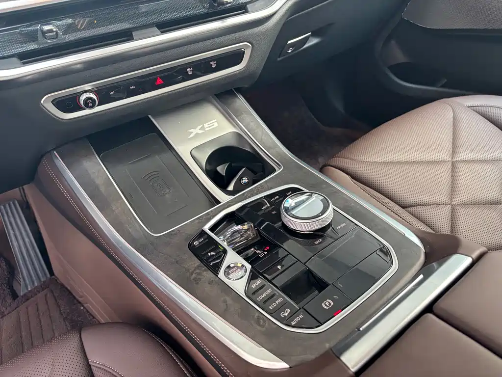 BMW X5 2025 — фото 10