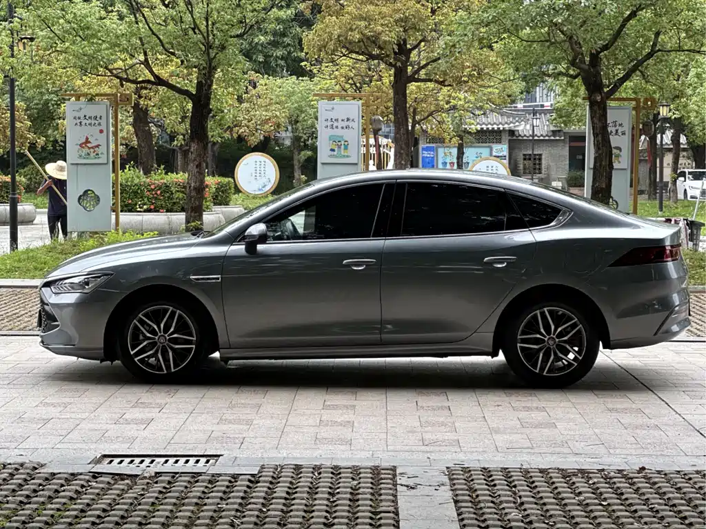 BYD Qin PLUS 2023 — фото 4