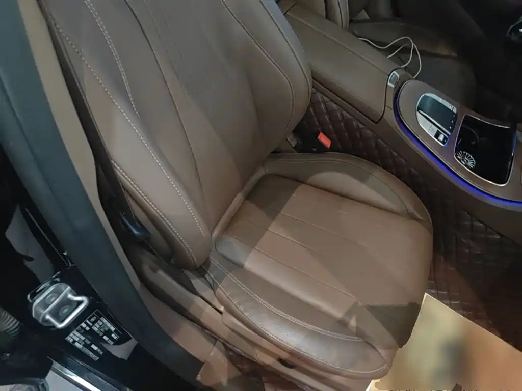 Mercedes-Benz E-Class 2023 — фото 25