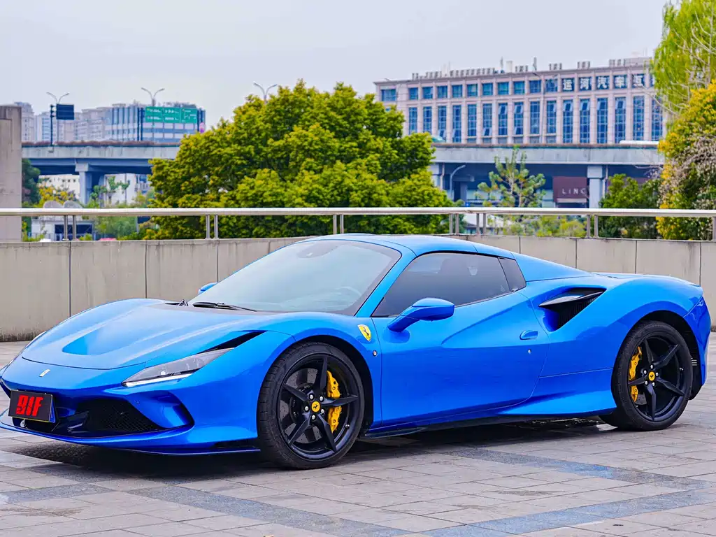Ferrari F8 2021 — фото 24