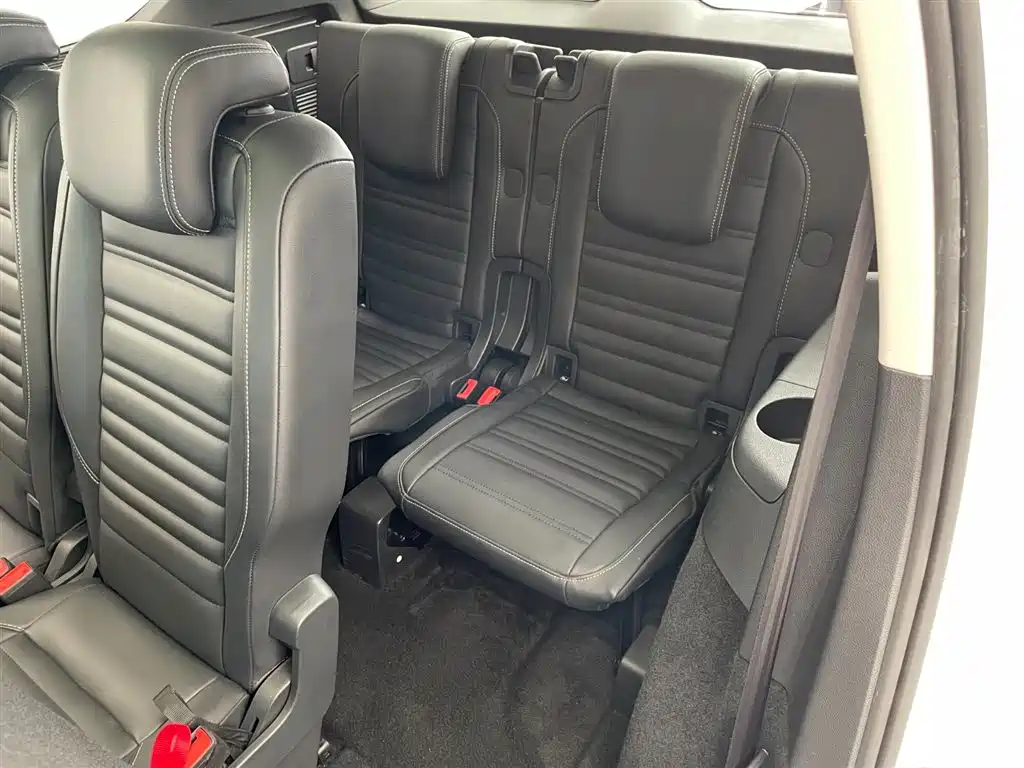 Volkswagen Touran 2019 — фото 8