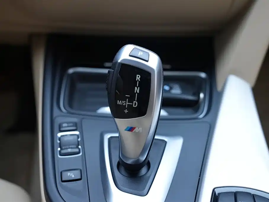 BMW 3 Series 2014 — фото 12