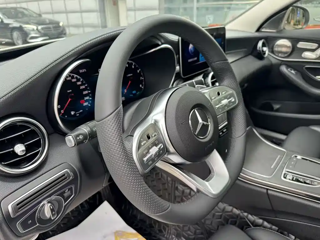 Mercedes-Benz C-Class 2020 — фото 20