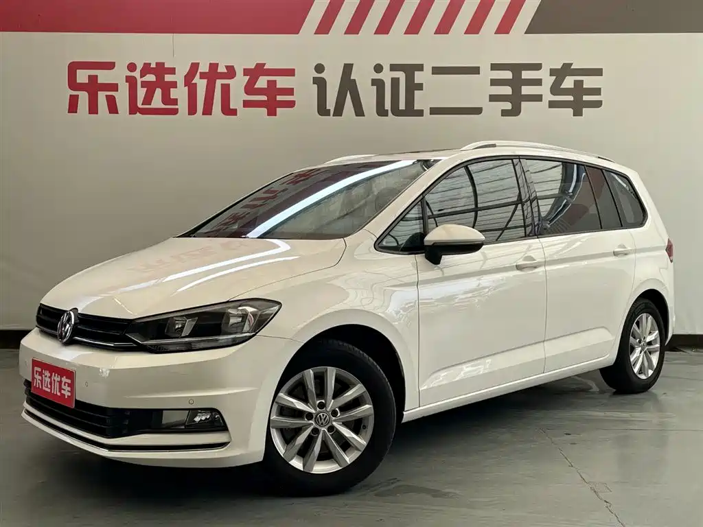 Volkswagen Touran 2019 — фото 1