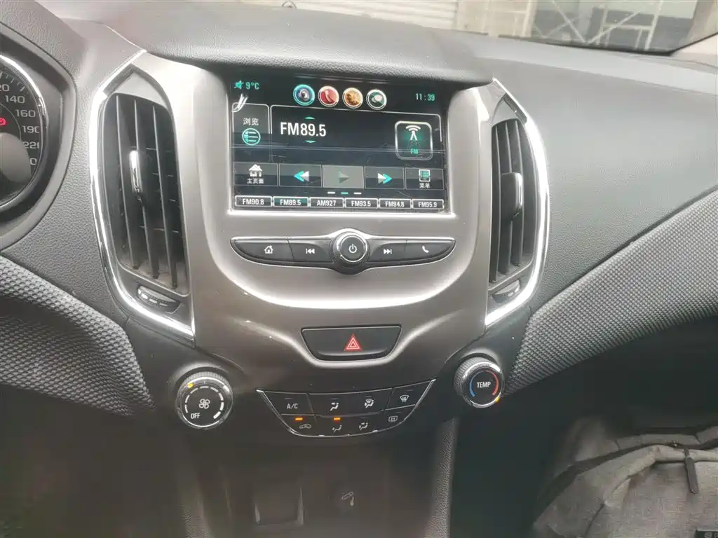 Chevrolet Cruze 2018 — фото 13
