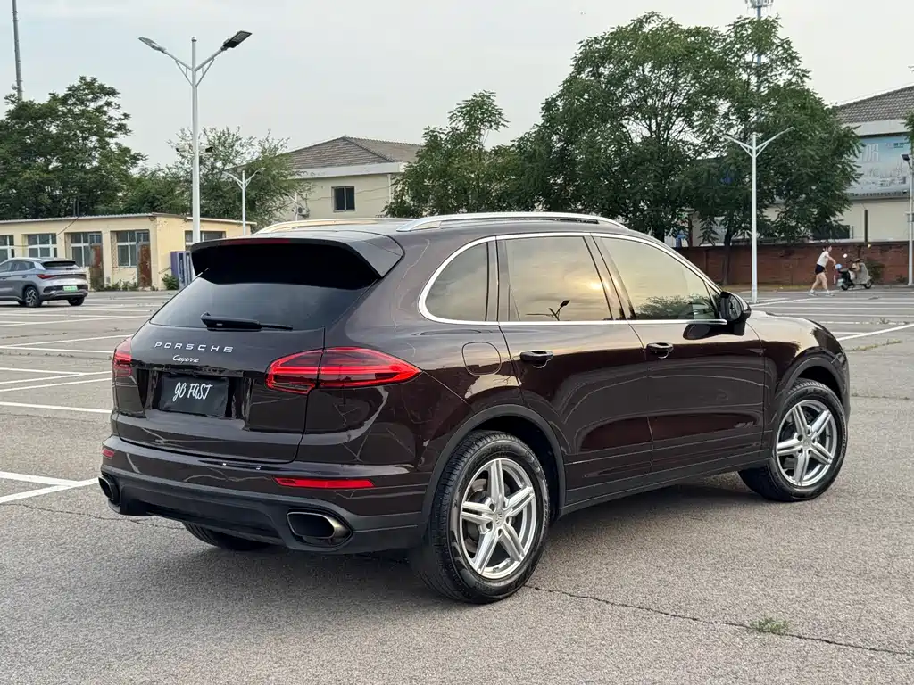 Porsche Cayenne 2015 — фото 6