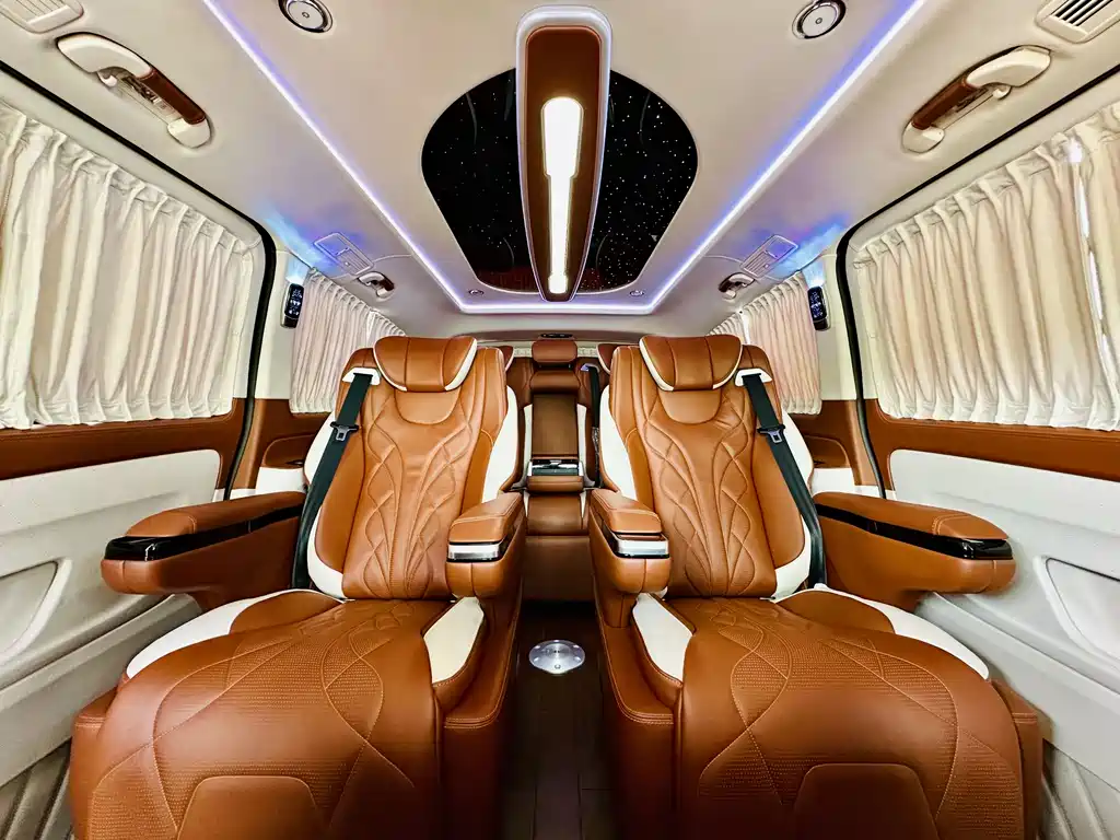 Mercedes-Benz Vito 2024 — фото 10