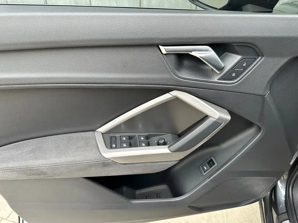 Audi Q3 2022 — фото 12