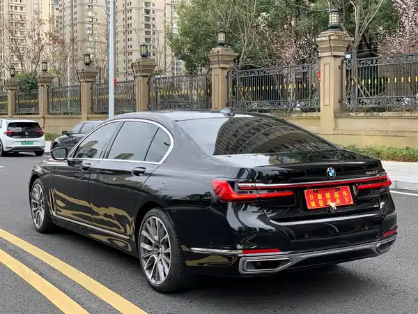 BMW 7 Series 2021