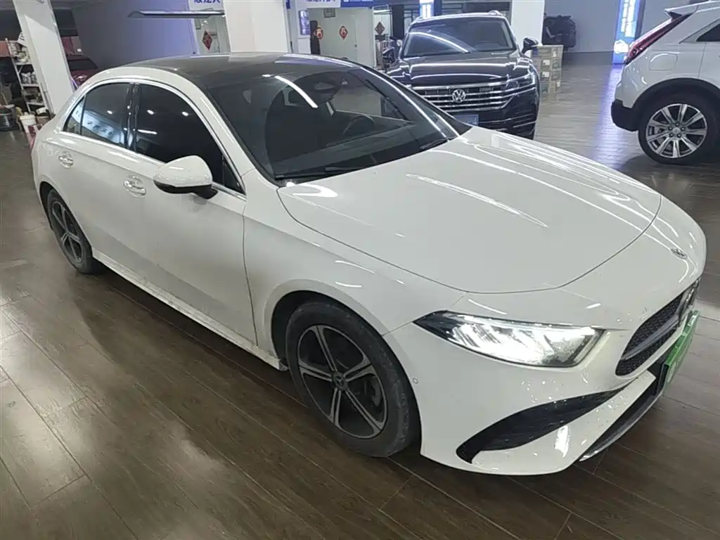 Mercedes-Benz A-Class 2023 — фото 4