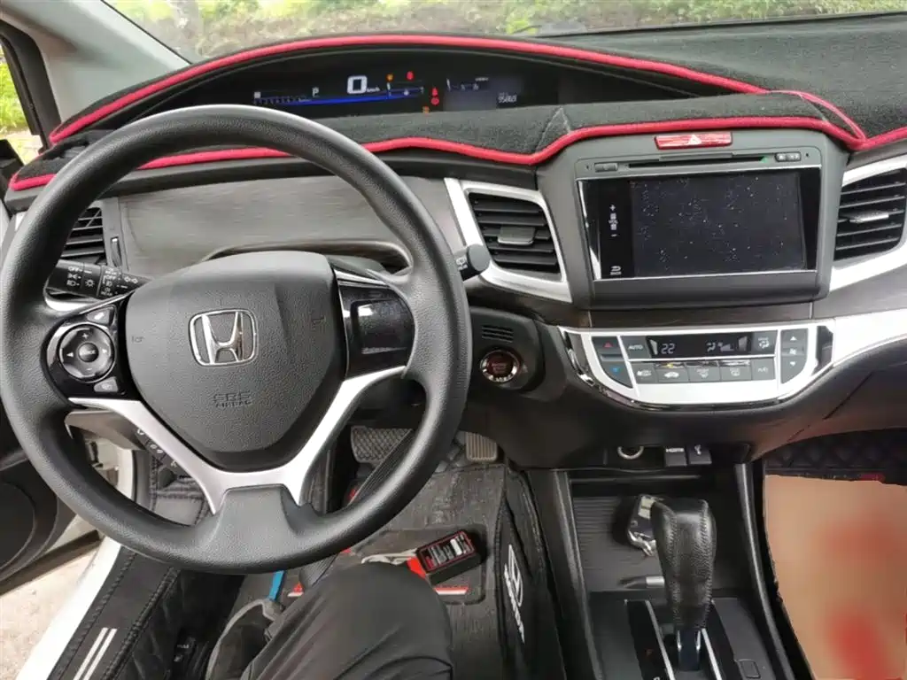 Honda Jade 2015 — фото 10
