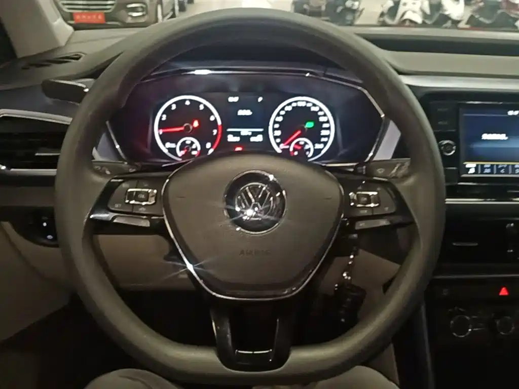 Volkswagen T-Cross 2020 — фото 11