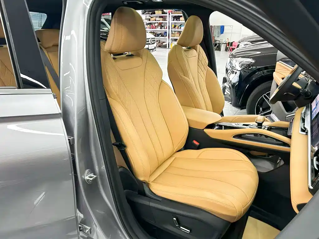 Geely Xingyue L 2025 — фото 15