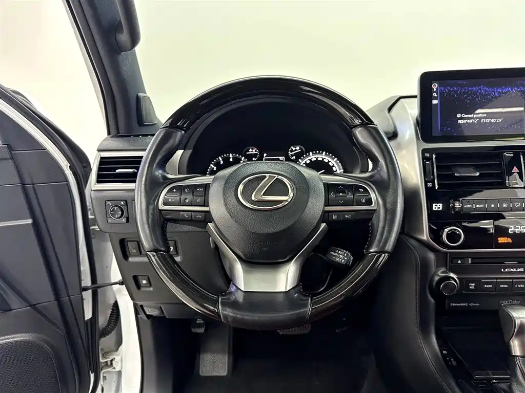 Lexus GX 2022 — фото 15