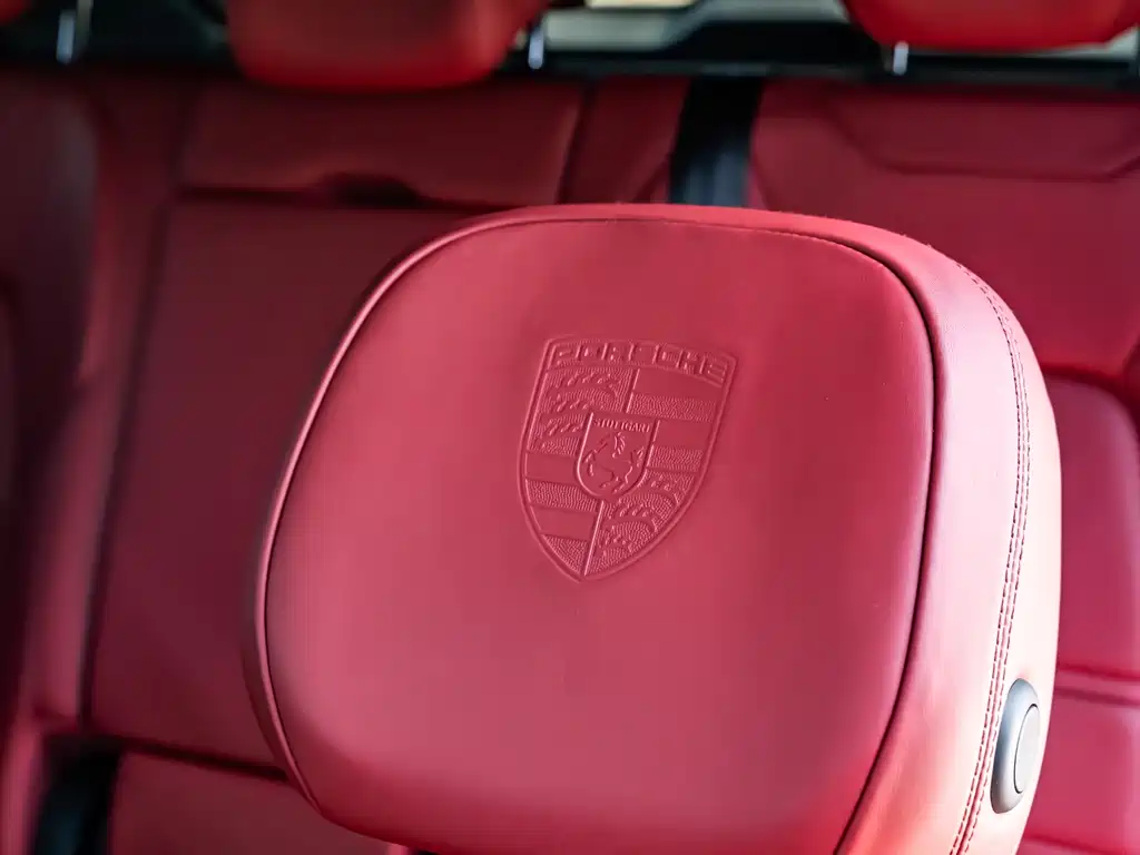 Porsche Cayenne 2018 — фото 21