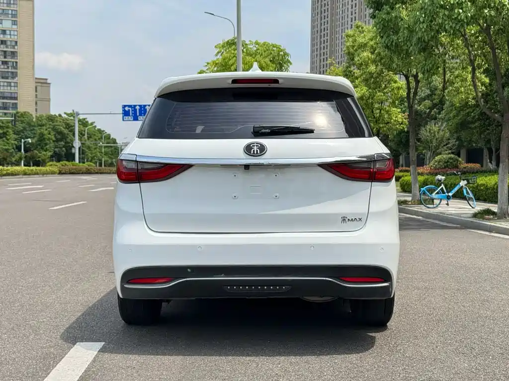 BYD MAX 2019 — фото 5