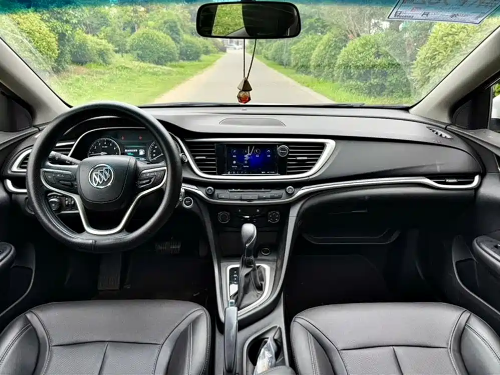 Buick Excelle 2022 — фото 7