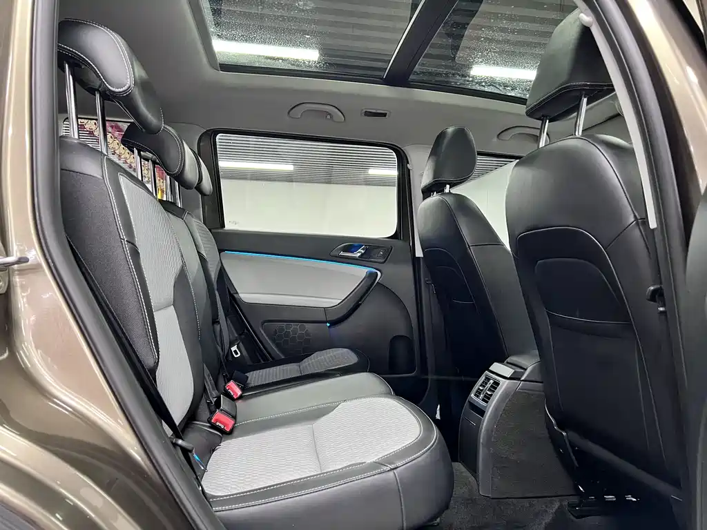 Skoda Yeti 2019 — фото 10