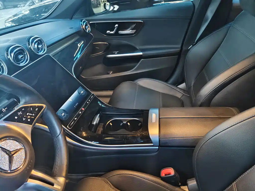 Mercedes-Benz C-Class 2023 — фото 5