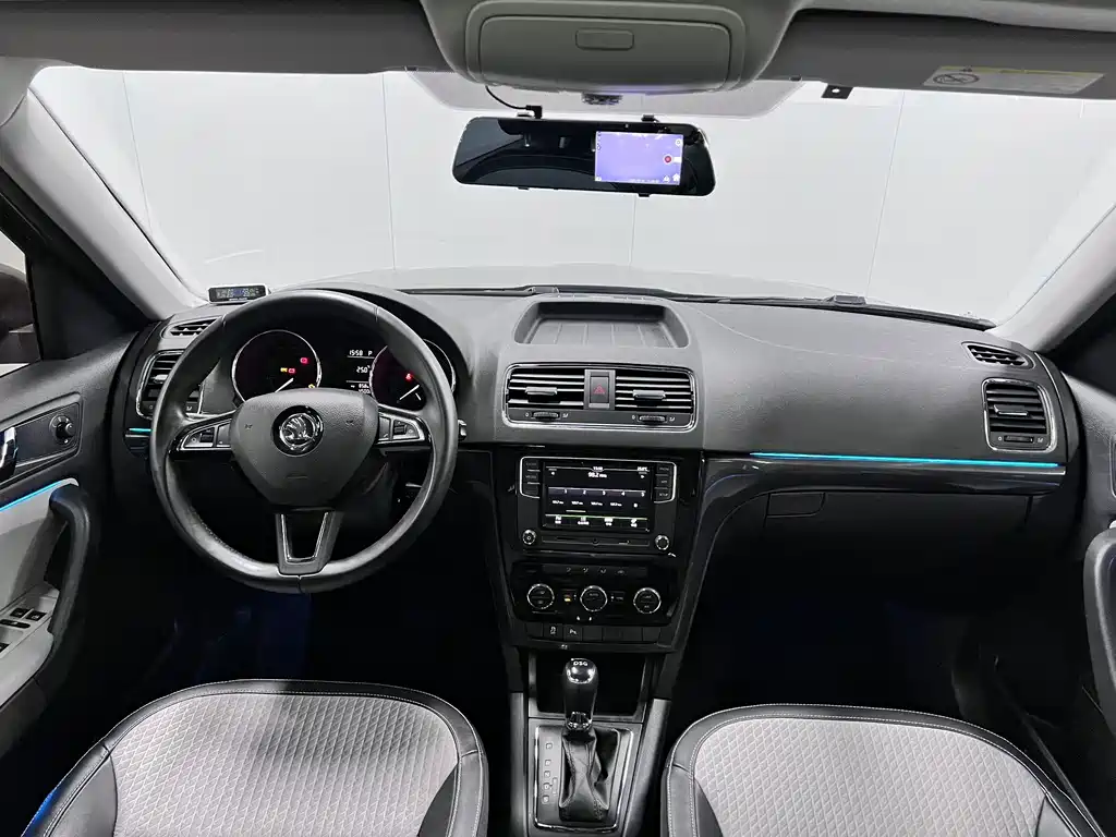 Skoda Yeti 2019 — фото 11