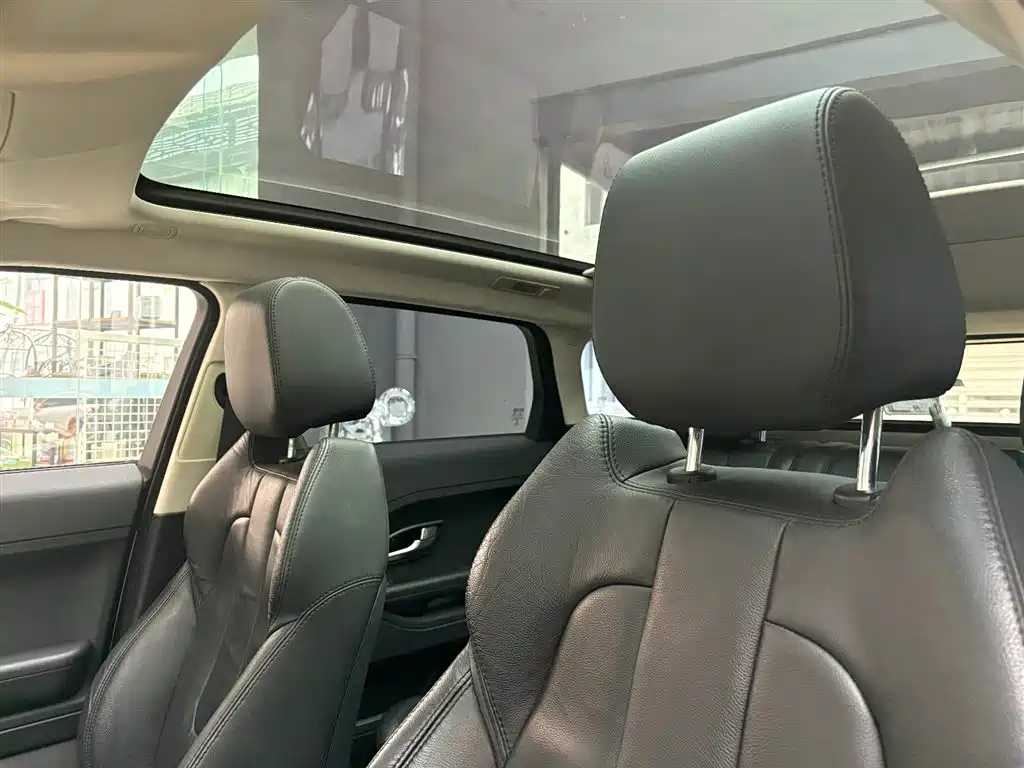Land Rover Evoque 2014 — фото 18