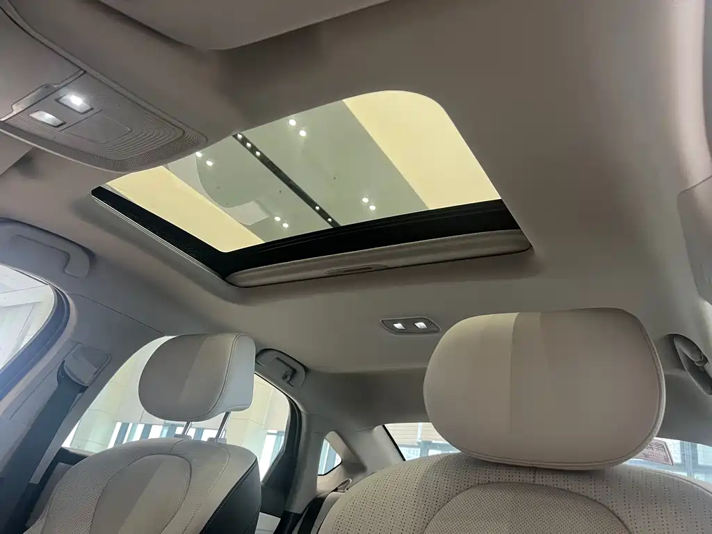 BYD Seal 05 DM-i 2025 — фото 10