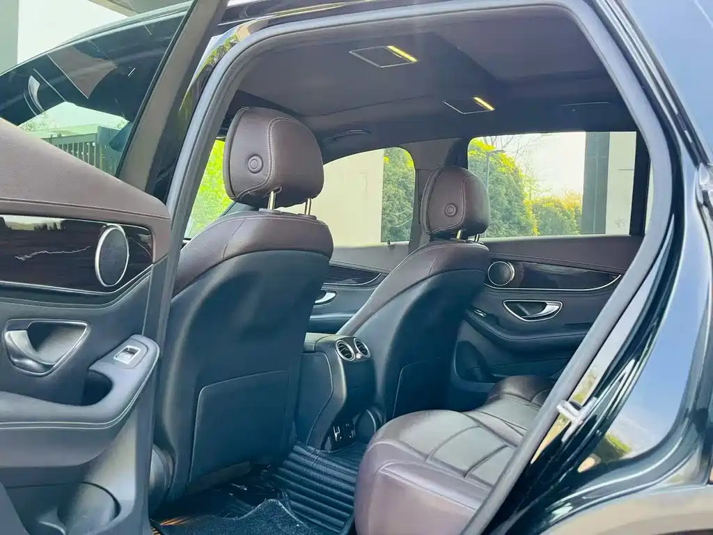 Mercedes-Benz GLC 2019 — фото 12