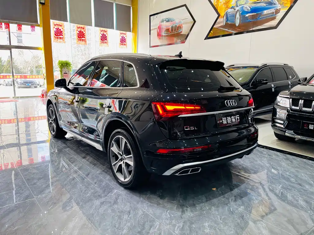 Audi Q5L 2022 — фото 9