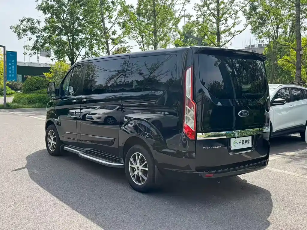 Ford Tourneo 2020 — фото 17