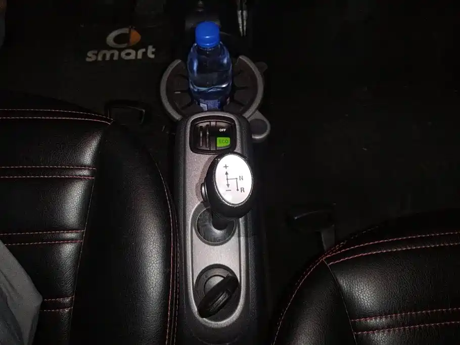 smart Fortwo 2014 — фото 16