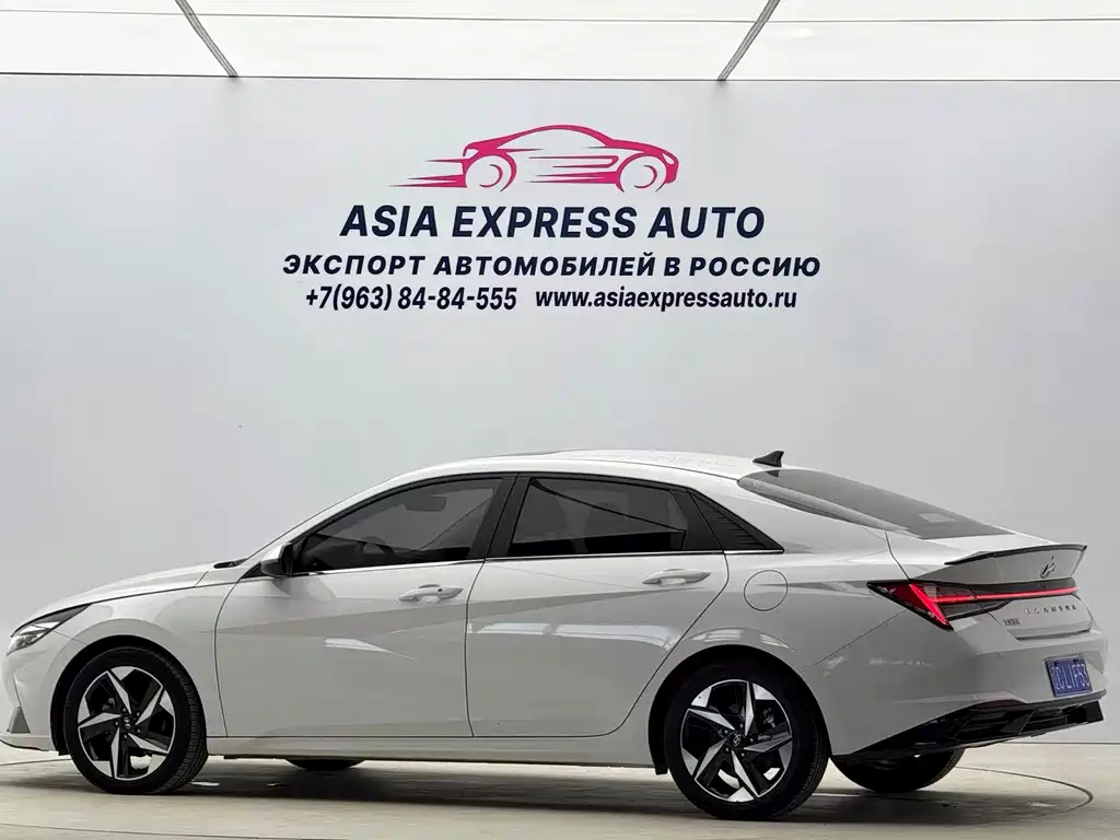 Hyundai Elantra 2023 — фото 6