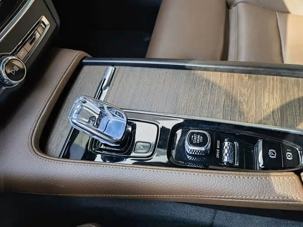Volvo S90 2021 — фото 13